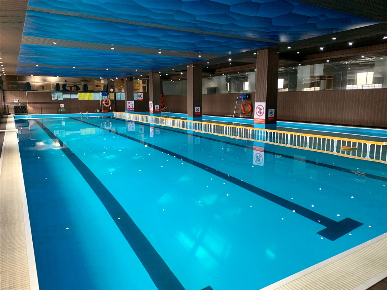 “智慧衛(wei)監”綜合監管(guan)泳池項目